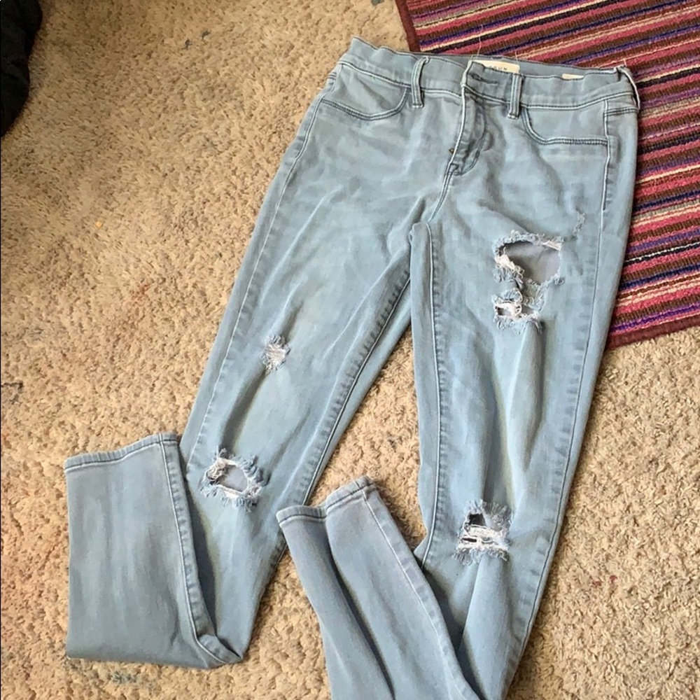 ripped light gray jegging